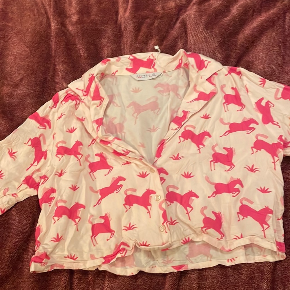 Cropped button up